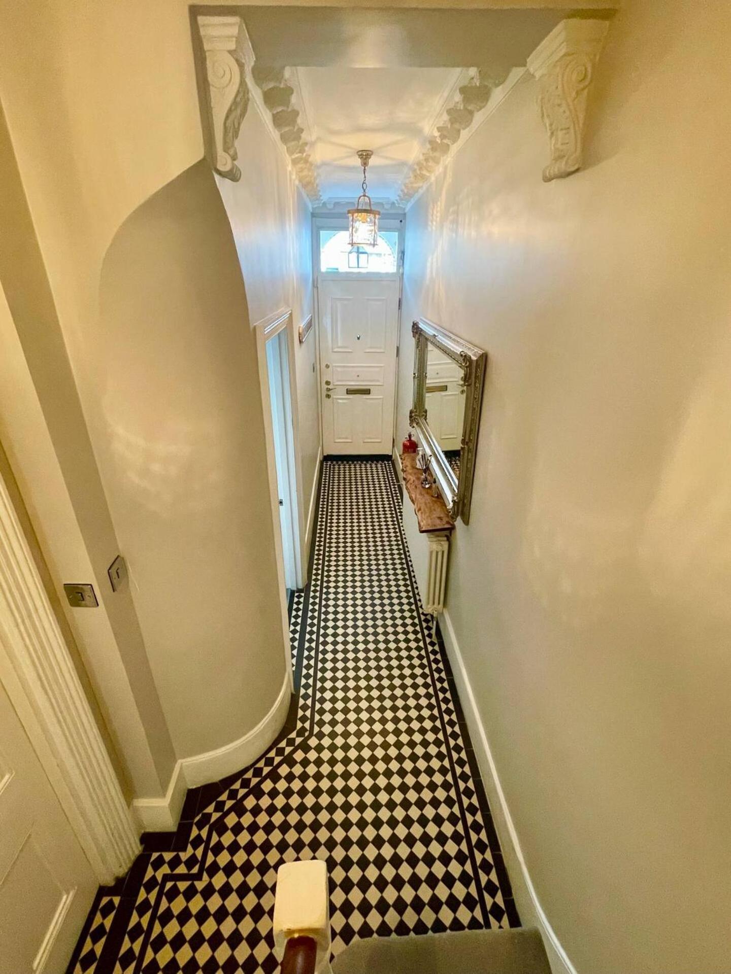 Clapham - Kingsize Bed - En-suite - Quiet With Garden Views - Homestay