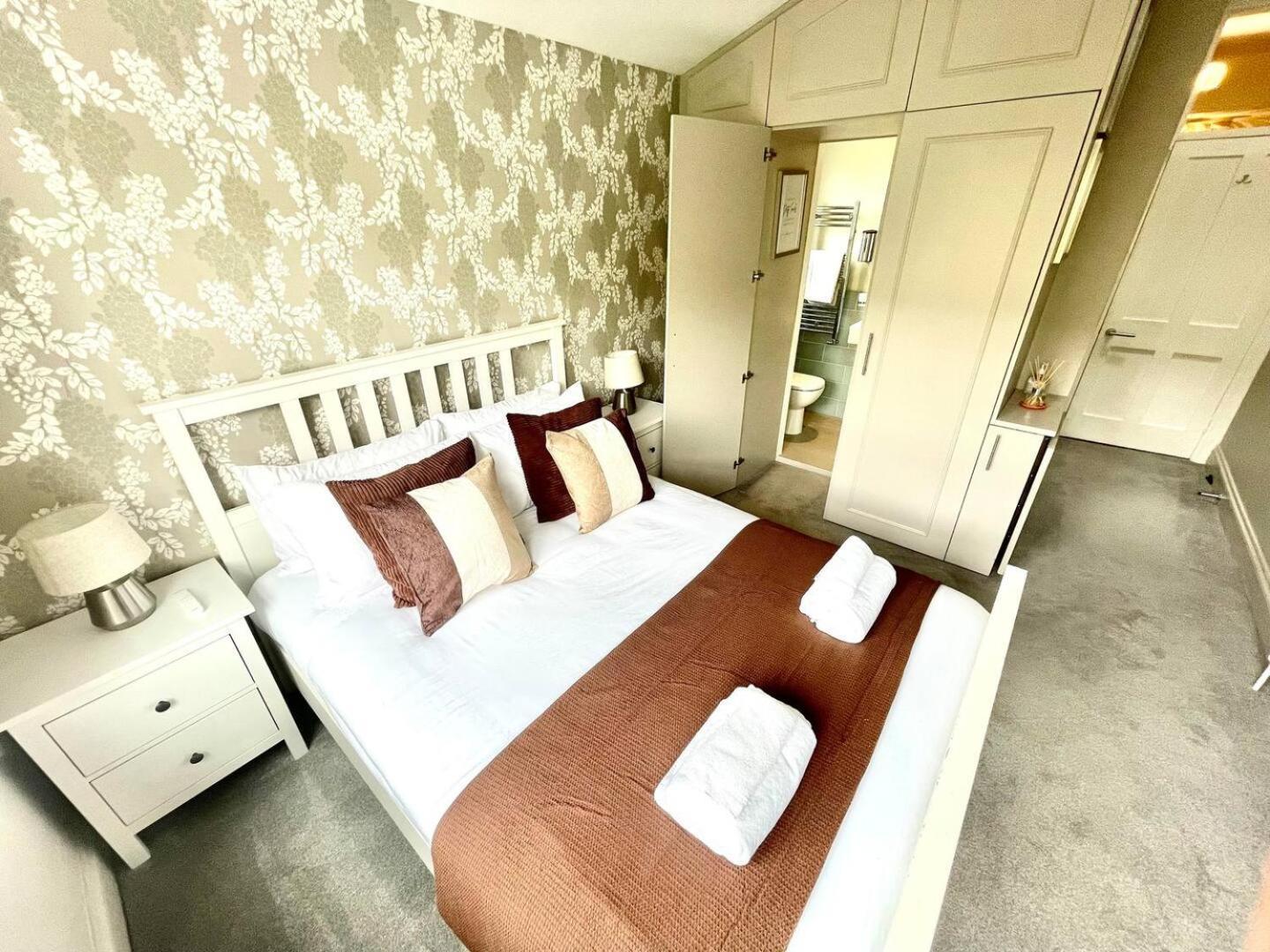 Luxury King-bed Ensuite With Tranquil Garden Views Casa de férias